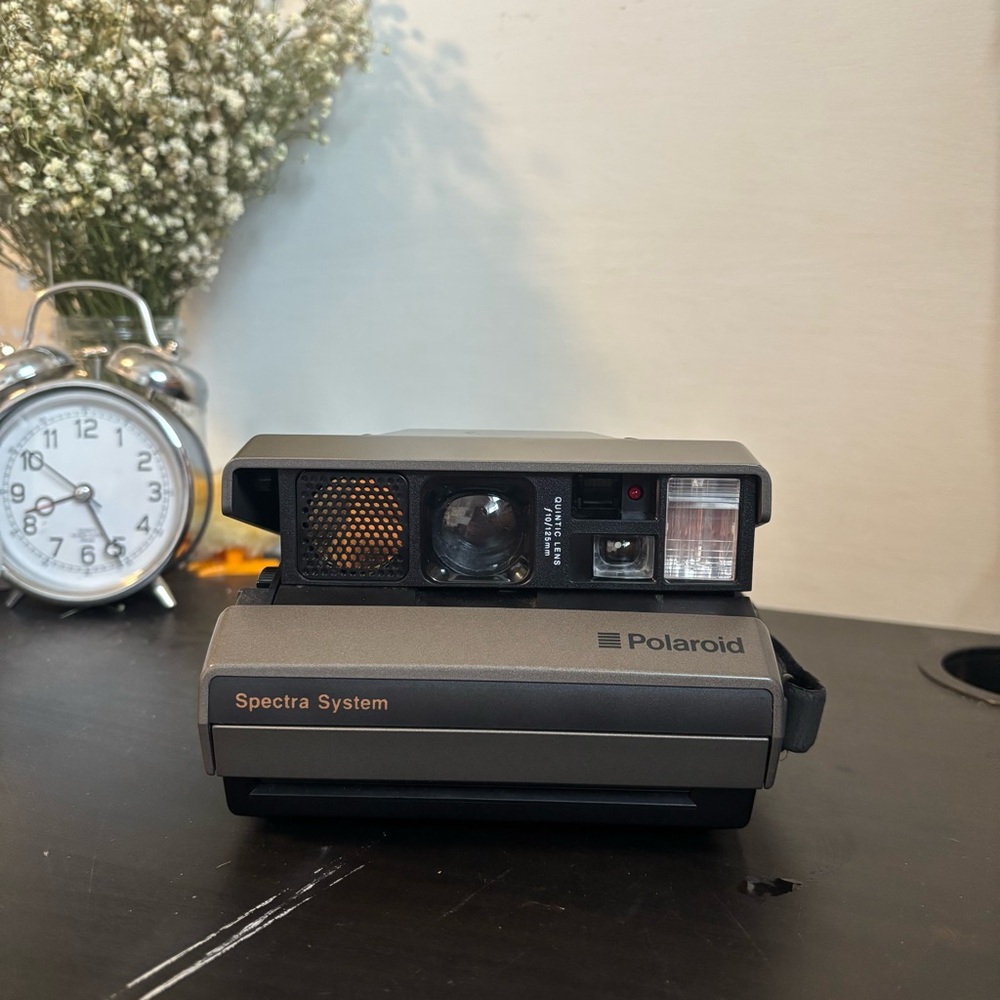 Vintage 1986 Polaroid Spectra System film Camera retro home decor photography